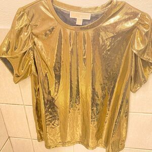 🛍️Mickael Kors petit Metallic Fashion Short Sleeve Gold Size: Medium T-Shift 💥